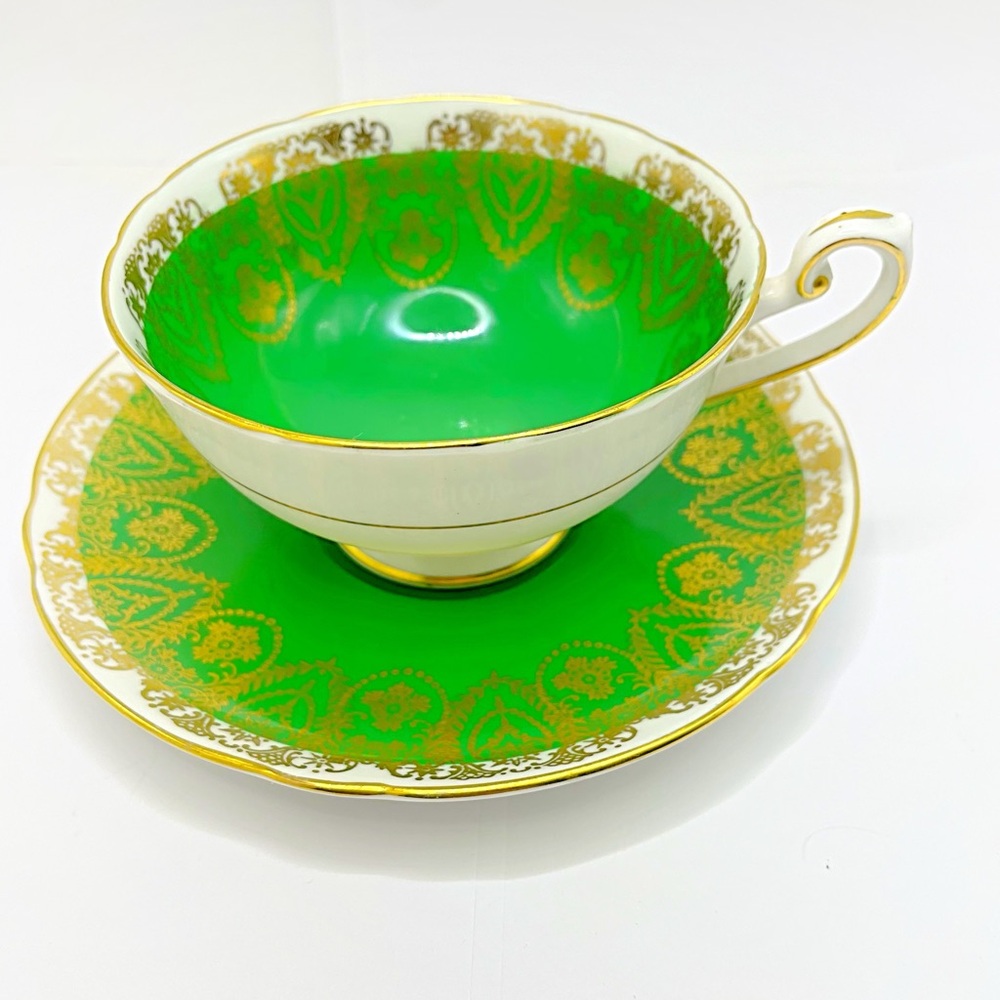 Shelley Fine China, Lincoln Shape, Pattern 0664, Antique Tea Cup Green Gold